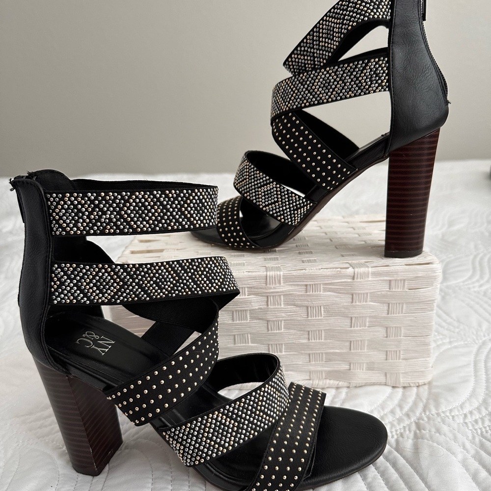 New York & Co. Black Silver and Gold Studded and Beaded 4” Heeled Sandals Sz. 8